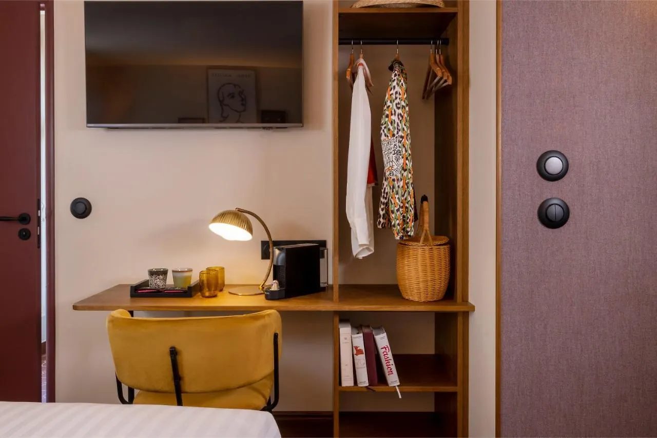 Ernest Otel Paris